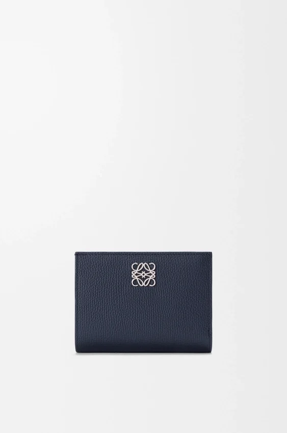 Anagram Compact Wallet in Pebble Grained Calfskin Anagram Compact Wallet in Pebble Grained Calfskin