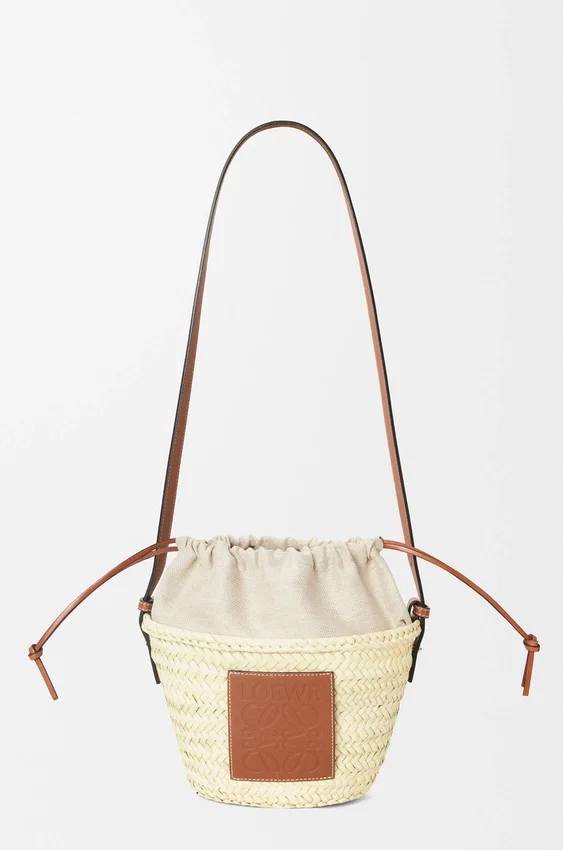 Drawstring Bucket in Palm Leaf and Calfskin Drawstring Bucket in Palm Leaf and Calfskin