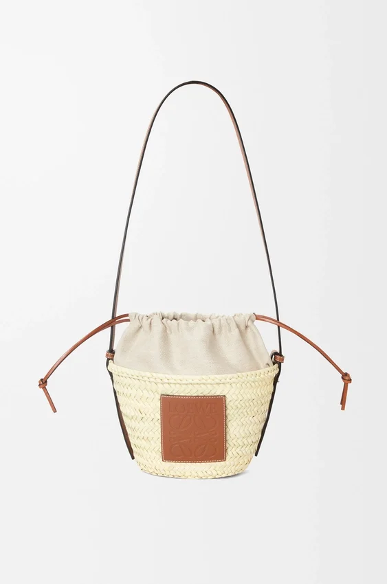 Drawstring Bucket in Palm Leaf and Calfskin Drawstring Bucket in Palm Leaf and Calfskin