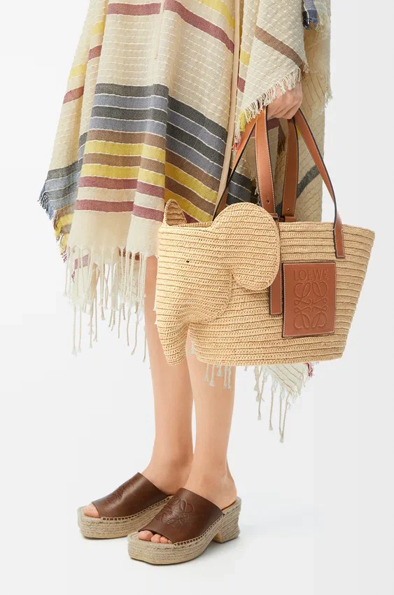 Elephant Basket in Raffia and Calfskin Elephant Basket in Raffia and Calfskin