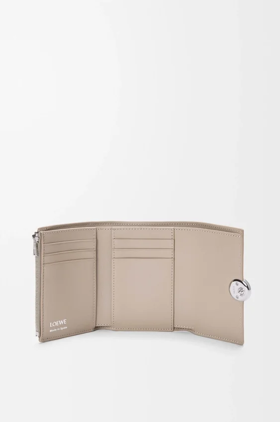 Pebble Small Vertical Wallet in Pebble Grained Calfskin Pebble Small Vertical Wallet in Pebble Grained Calfskin