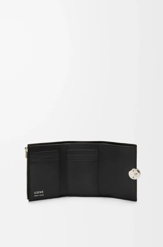 Pebble Small Vertical Wallet in Pebble Grained Calfskin Pebble Small Vertical Wallet in Pebble Grained Calfskin