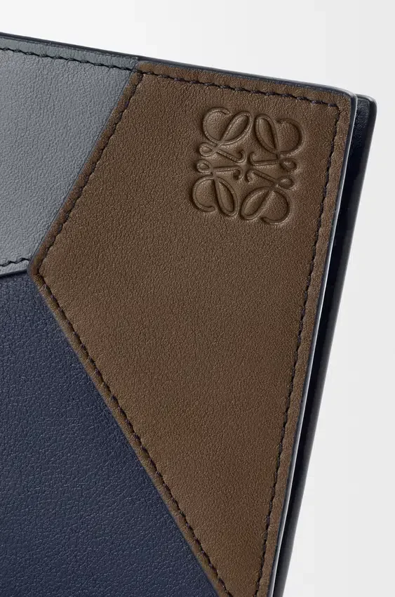 Puzzle Bifold Cardholder in Classic Calfskin Puzzle Bifold Cardholder in Classic Calfskin