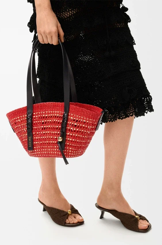 Small Braid Basket in Iraca Palm and Calfskin Small Braid Basket in Iraca Palm and Calfskin