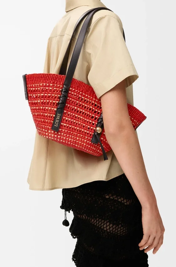 Small Braid Basket in Iraca Palm and Calfskin Small Braid Basket in Iraca Palm and Calfskin